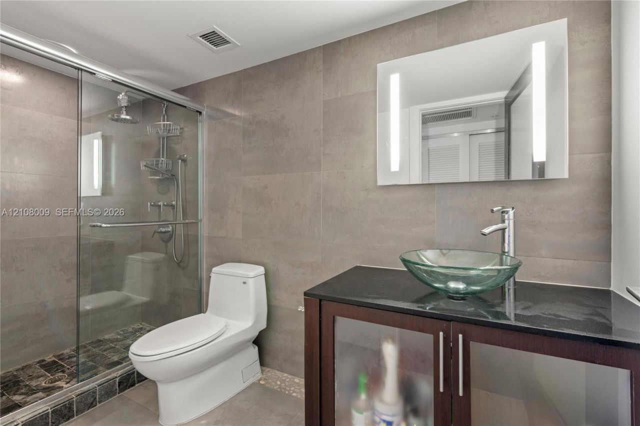 1500 Bay Rd, Unit 1514S, Miami Beach, FL 33139 Photo