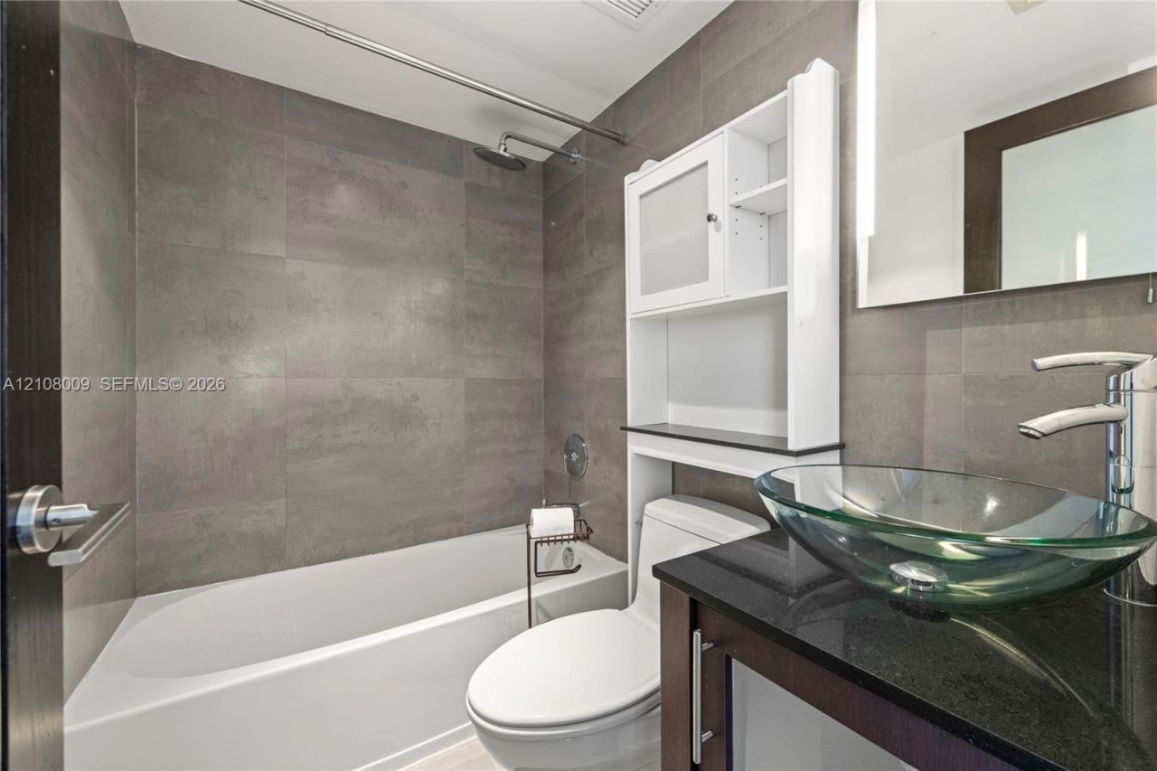 1500 Bay Rd, Unit 1514S, Miami Beach, FL 33139 Photo