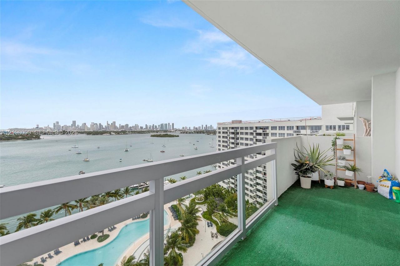 1500 Bay Rd, Unit 1514S, Miami Beach, FL 33139 Photo