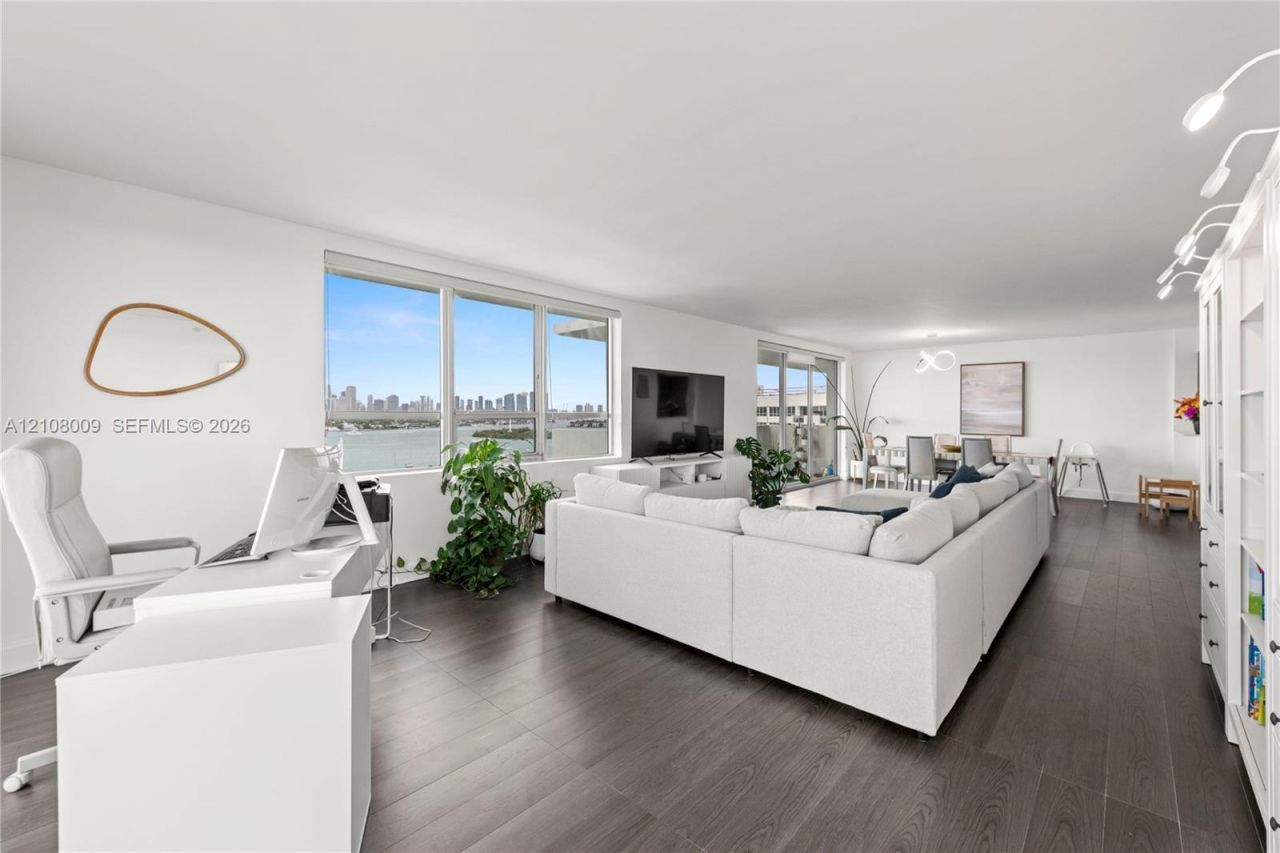 1500 Bay Rd, Unit 1514S, Miami Beach, FL 33139 Photo