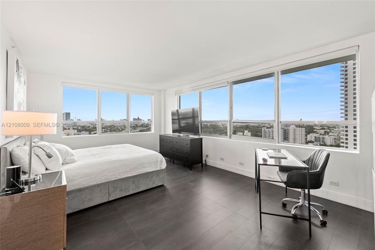 1500 Bay Rd, Unit 1514S, Miami Beach, FL 33139 Photo