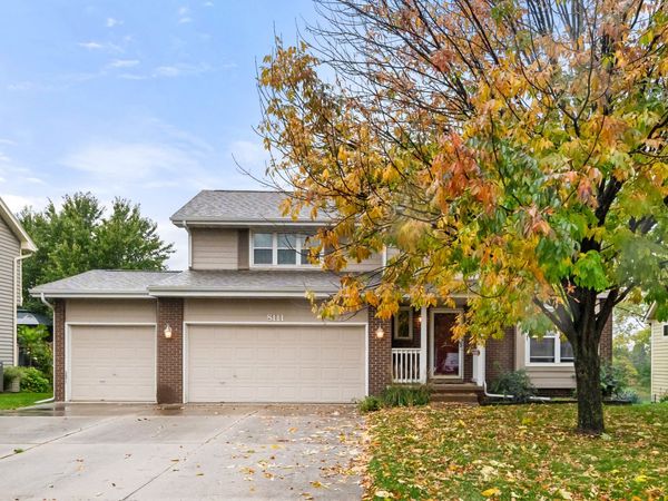 8111 Northview Drive, Urbandale, IA 50322