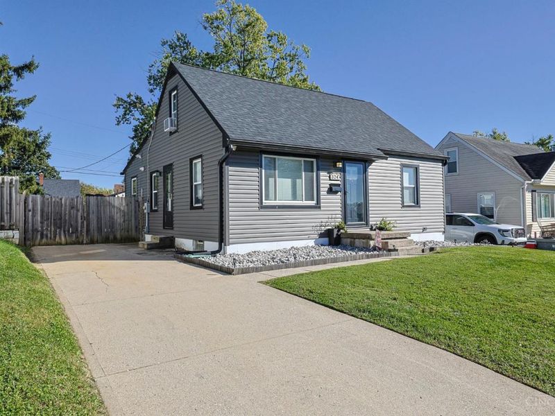 324 Todd Place, Hamilton, OH 45011 Photo 2