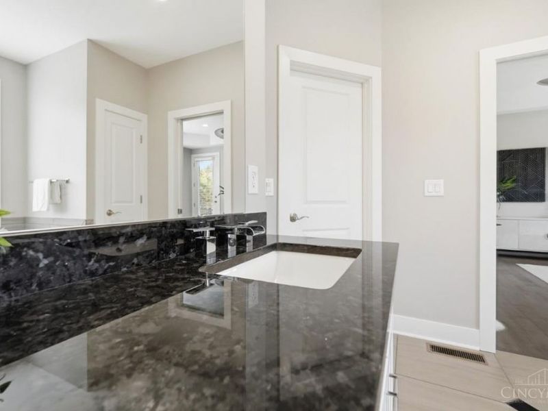 8009 Bennington Drive, West Chester, OH 45241 Photo 34