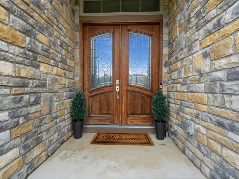 8009 Bennington Drive, West Chester, OH 45241 Photo 5