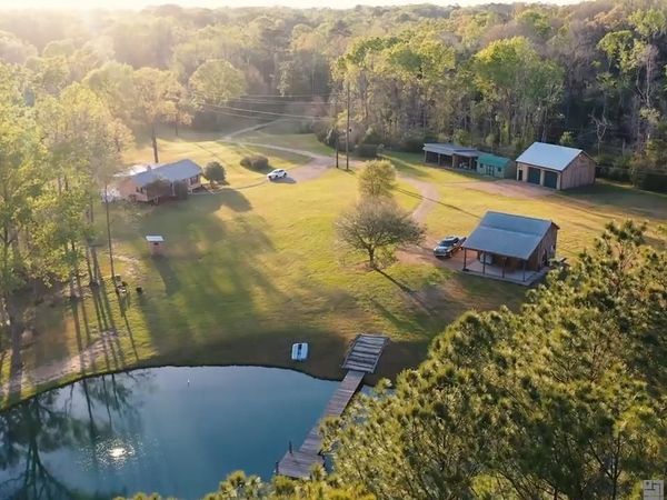9956 Marydale Rd, St Francisville, LA 70775