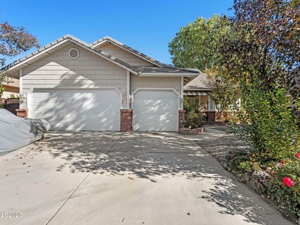 325 Bayhill Circle, Dayton, NV 89403