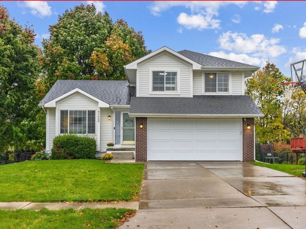 9220 Timberwood Drive, Johnston, IA 50131