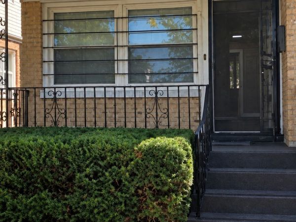 5821 N California Avenue, Chicago, IL 60659