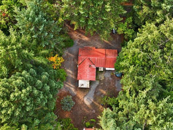 375 Decourcy Dr , Gabriola Island, BC V0R 1X1