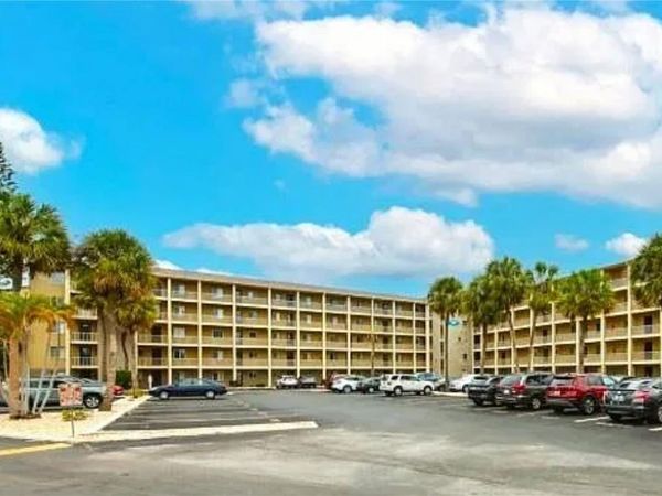 3917 LAKE BAYSHORE DRIVE , Unit F-307, BRADENTON, FL 34205