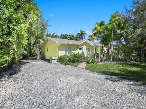 2437 Sunset AVE , NAPLES, FL 34112