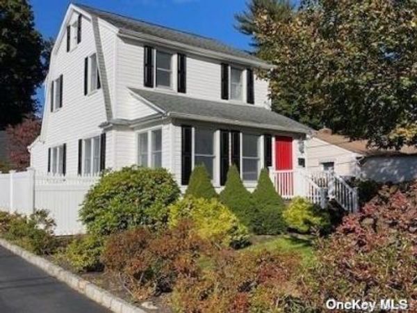 43 Chestnut Circle , Northport, NY 11768