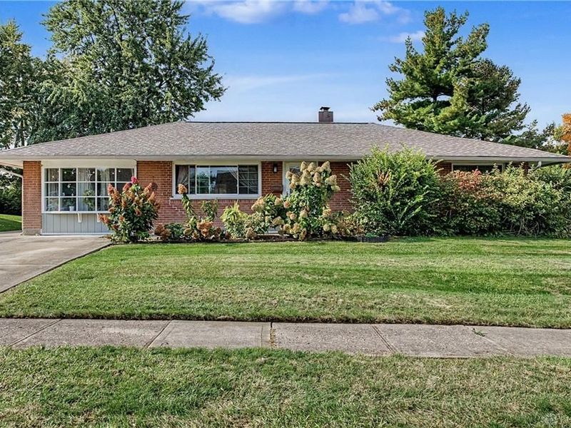 5227 Pocono Drive, Huber Heights, OH 45424 Photo 2