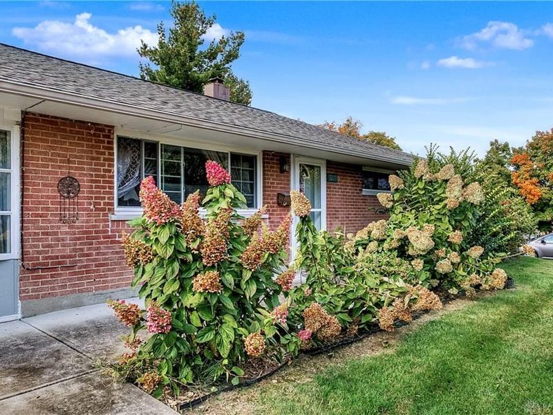 5227 Pocono Drive, Huber Heights, OH 45424 Photo 4
