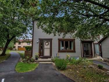 1301 Charlesgate Circle , East Amherst, NY 14051