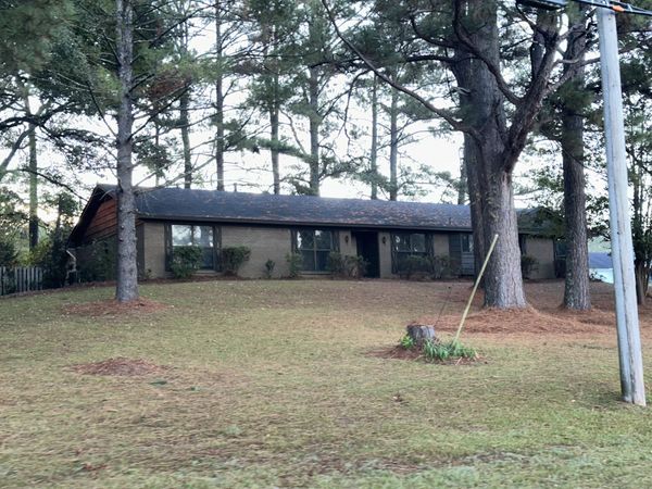 1008 Elvis Presley Dr., Tupelo, MS 38804