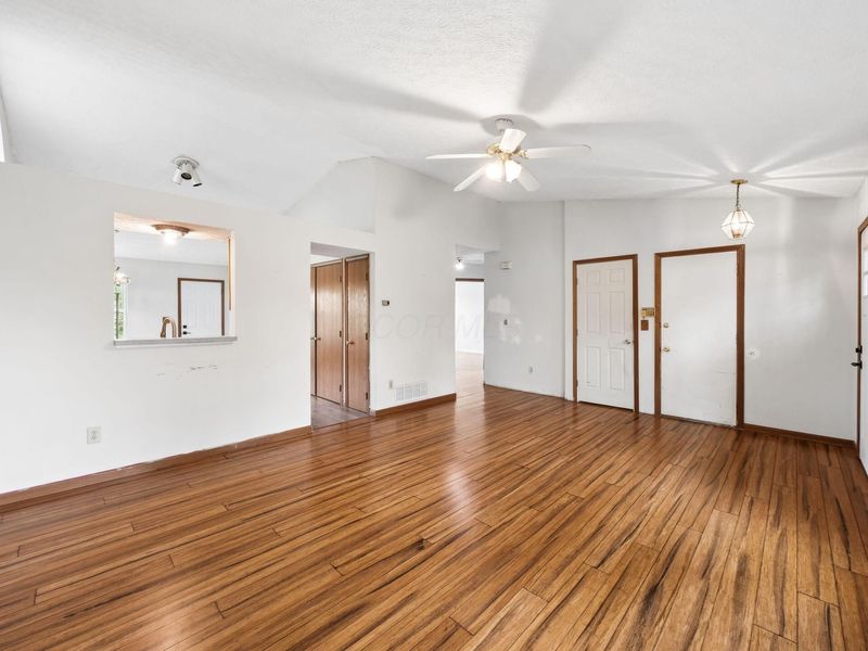 3552 Vintage Woods Drive , Hilliard, OH 43026 Photo 3