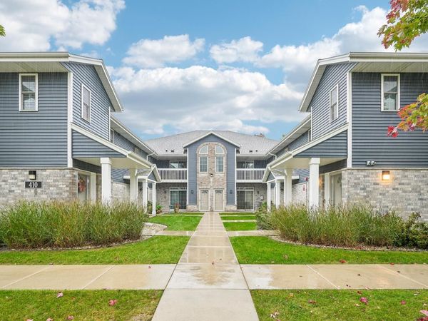 410 W Aspen DRIVE, Unit 3, Oak Creek, WI 53154