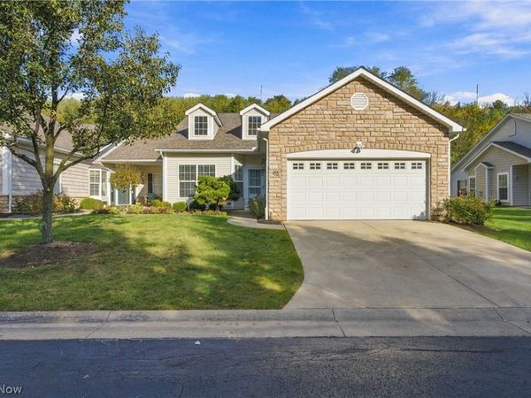 4214 Greenway Trail Street NW, Massillon, OH 44647