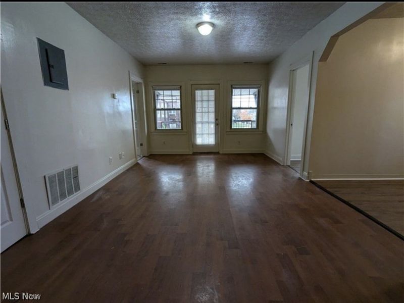 317 E 156th Street, Unit 1, Cleveland, OH 44110 Photo 2