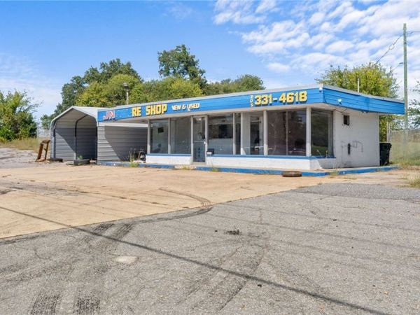 3515 Greensboro Avenue , Tuscaloosa, AL 35401