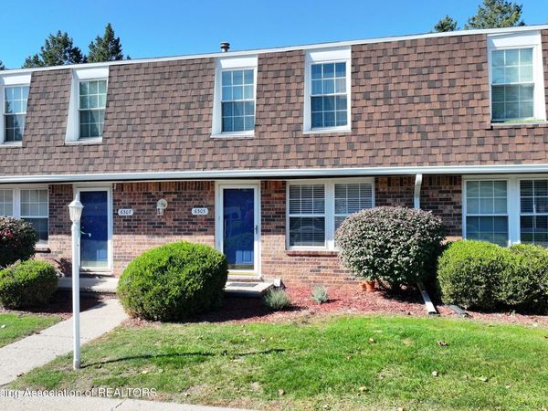 6305 Beechfield Drive, Lansing, MI 48911