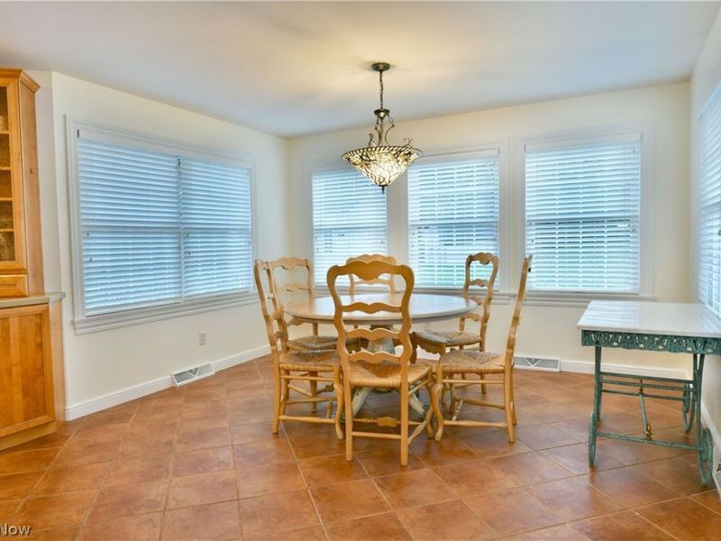 540 Warner Road, Hubbard, OH 44425 Photo 12