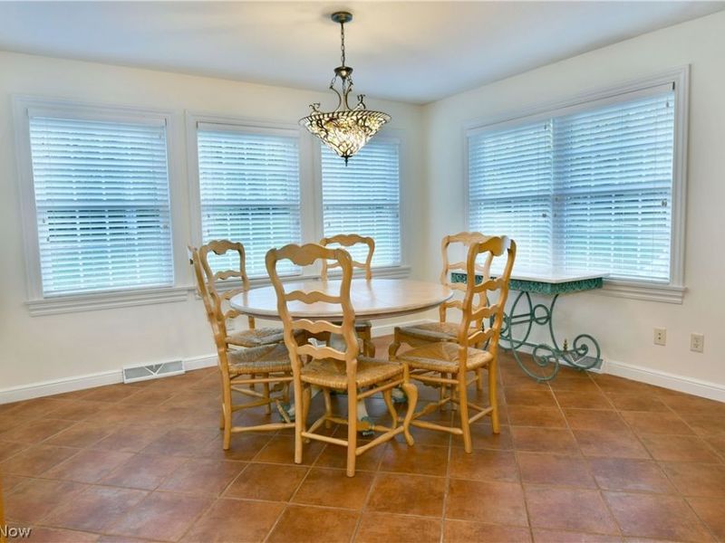 540 Warner Road, Hubbard, OH 44425 Photo 13