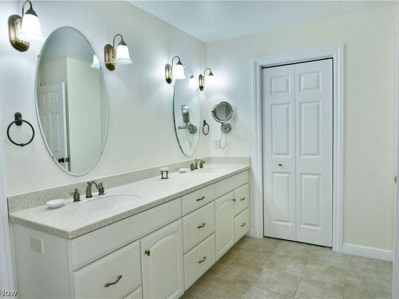 540 Warner Road, Hubbard, OH 44425 Photo 36