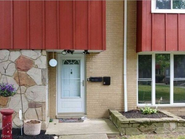 27901 Mills Avenue, Unit 1B, Euclid, OH 44132
