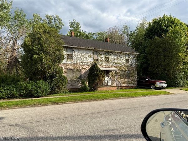 14720 Saranac Road, Cleveland, OH 44110