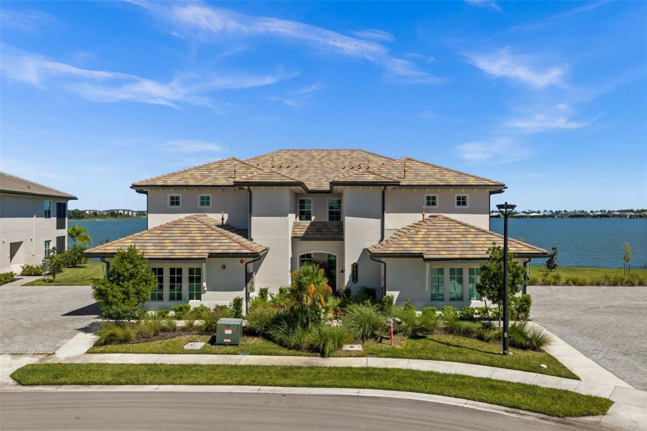 16578 Ridgeview Circle, Unit 4211, Punta Gorda, FL 33982 Main Photo