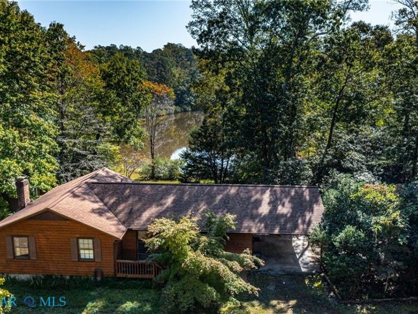 762 lonesome Pine Trail , Lancaster, VA 22503