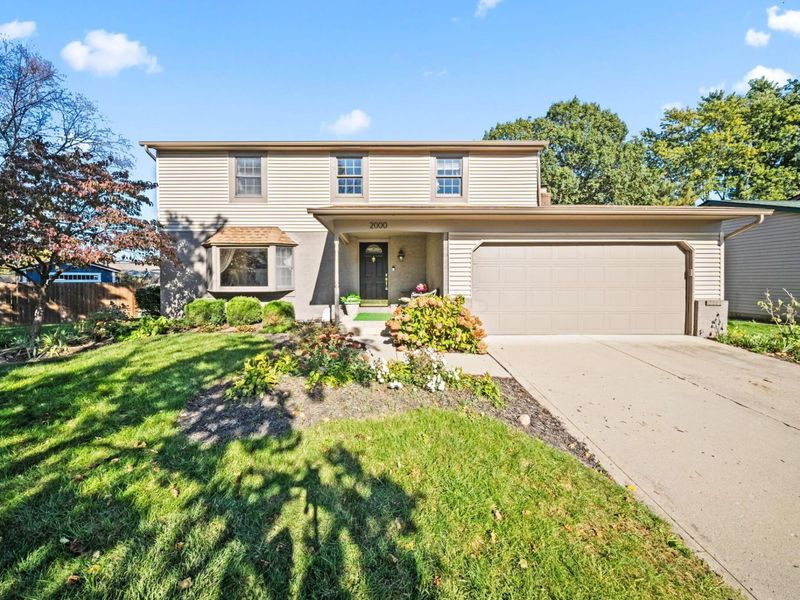 2000 Queensbridge Drive, Columbus, OH 43235 Photo 2