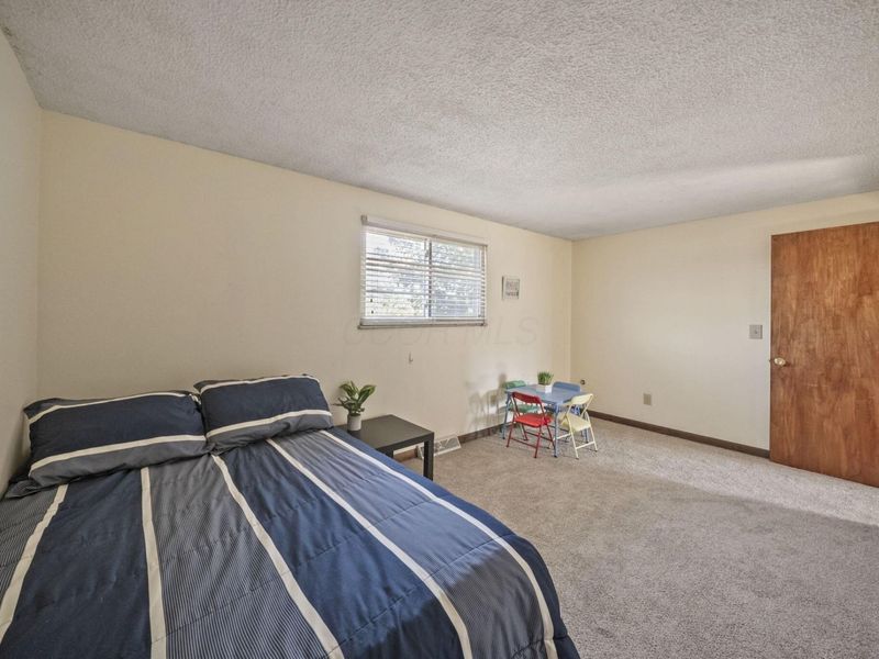 2000 Queensbridge Drive, Columbus, OH 43235 Photo 37
