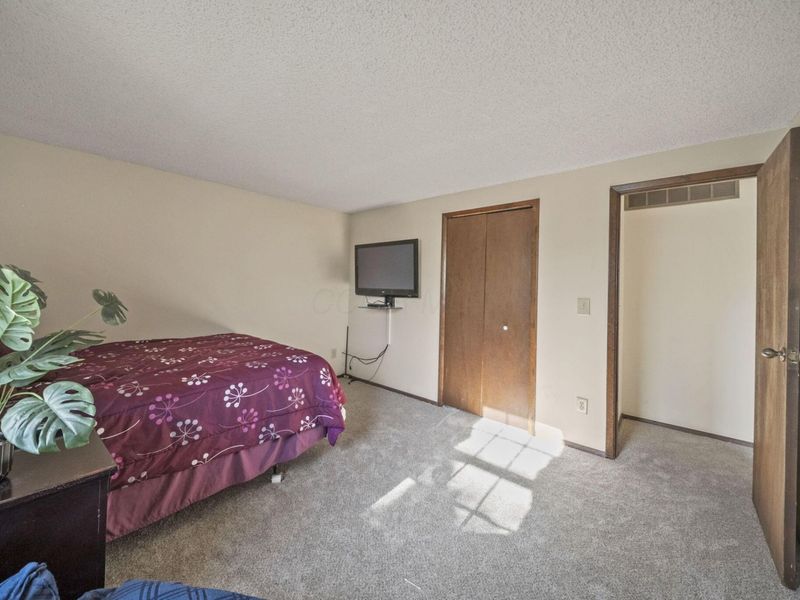 2000 Queensbridge Drive, Columbus, OH 43235 Photo 39