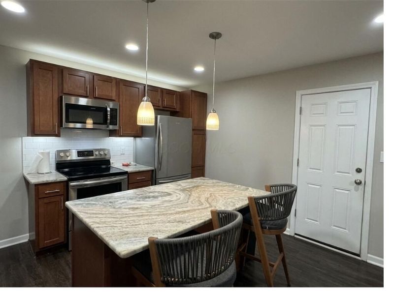 5463 Inlet Drive, Columbus, OH 43232 Photo 4
