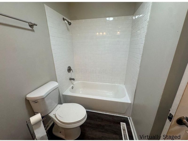 5463 Inlet Drive, Columbus, OH 43232 Photo 9