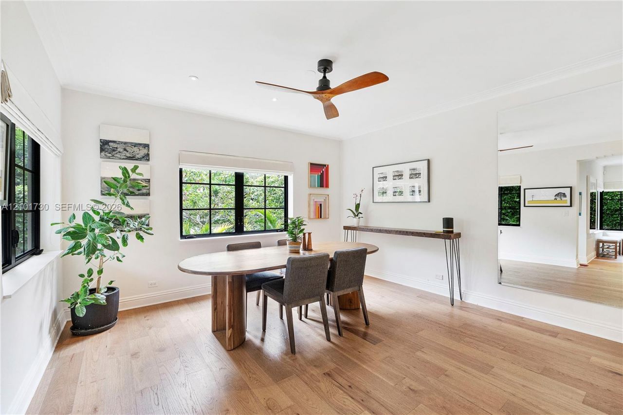 435 W 51st St, Miami Beach, FL 33140 Photo