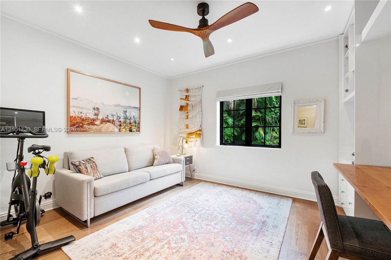 435 W 51st St, Miami Beach, FL 33140 Photo