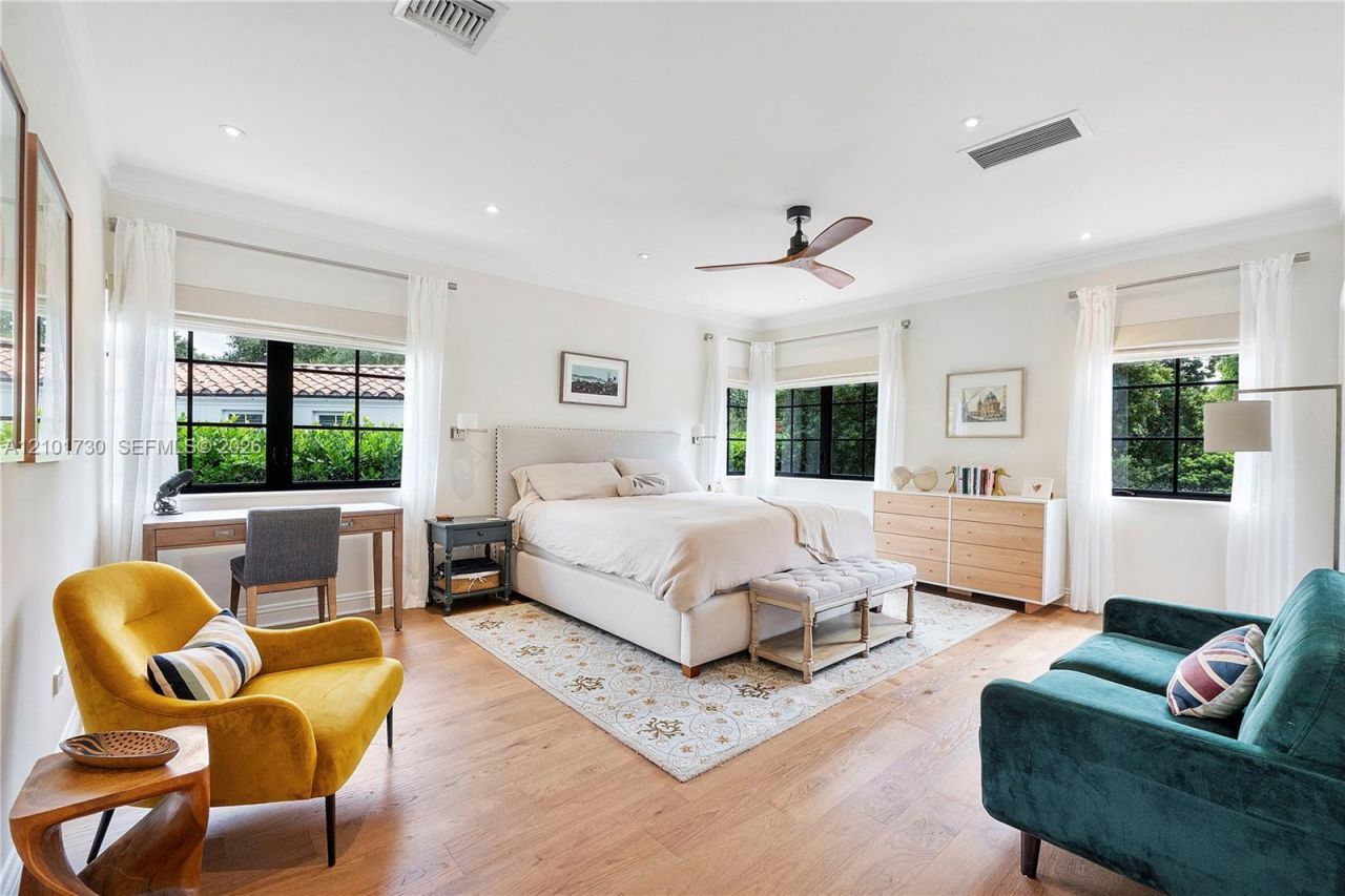 435 W 51st St, Miami Beach, FL 33140 Photo