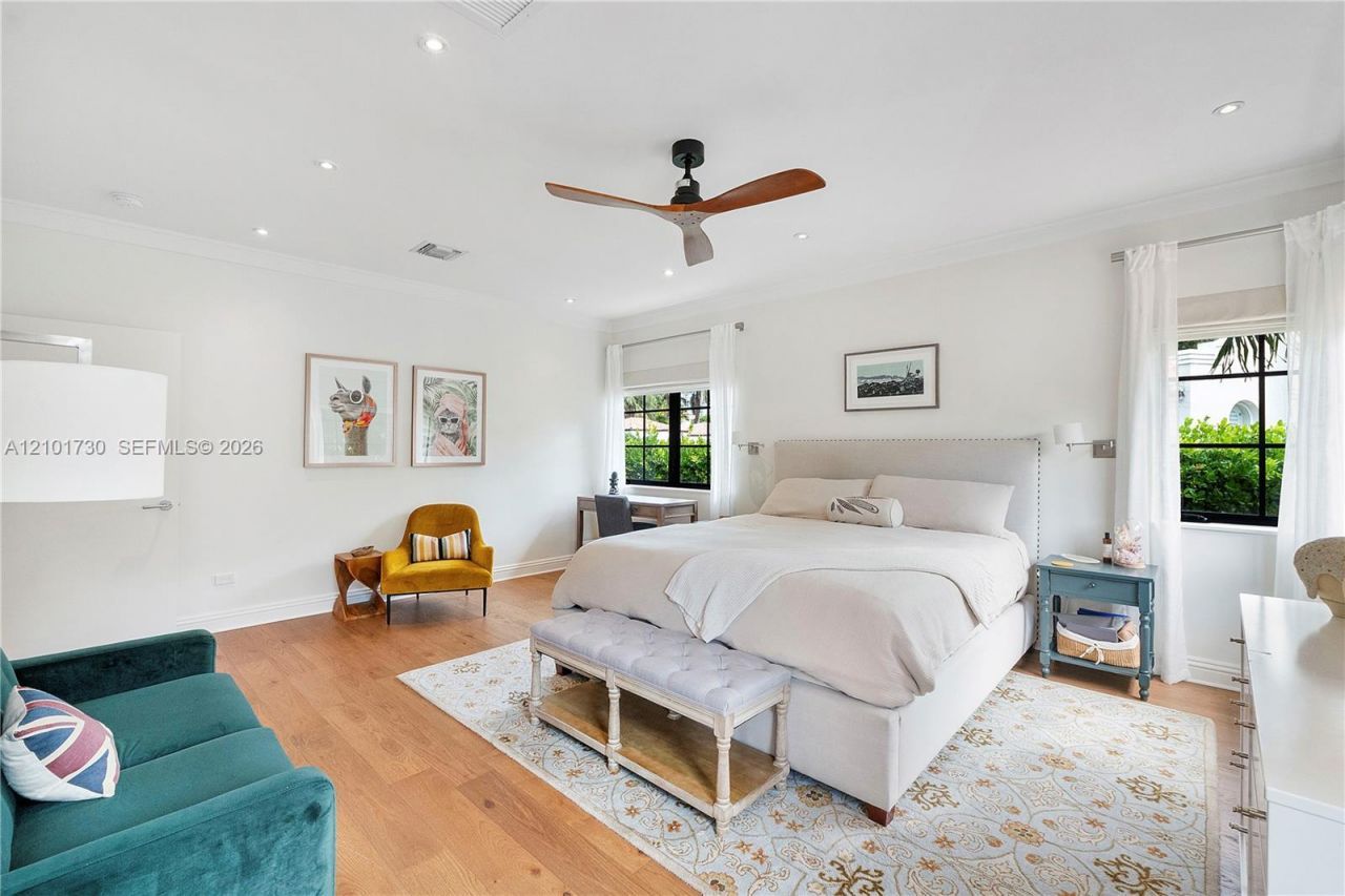 435 W 51st St, Miami Beach, FL 33140 Photo
