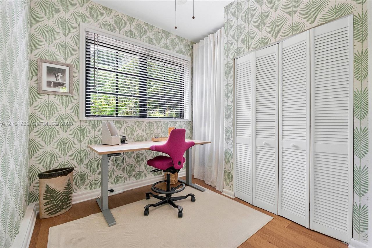 435 W 51st St, Miami Beach, FL 33140 Photo
