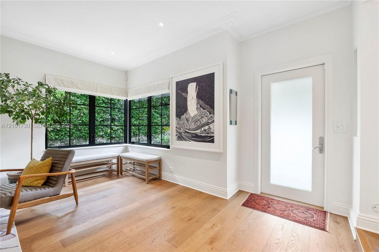 435 W 51st St, Miami Beach, FL 33140 Photo