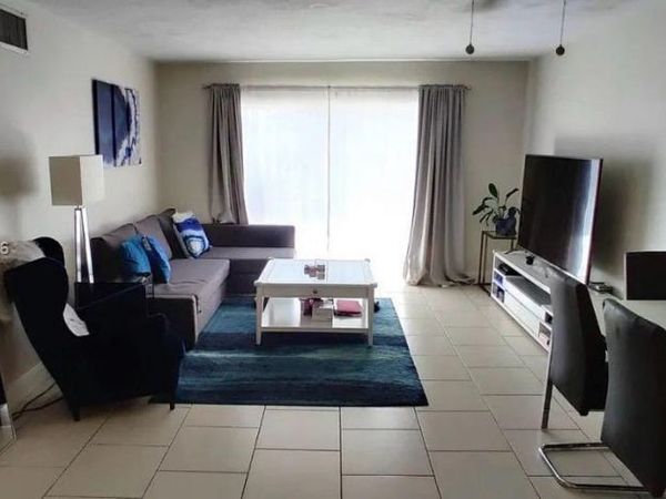 Unit 106, North Miami Beach, FL 33162