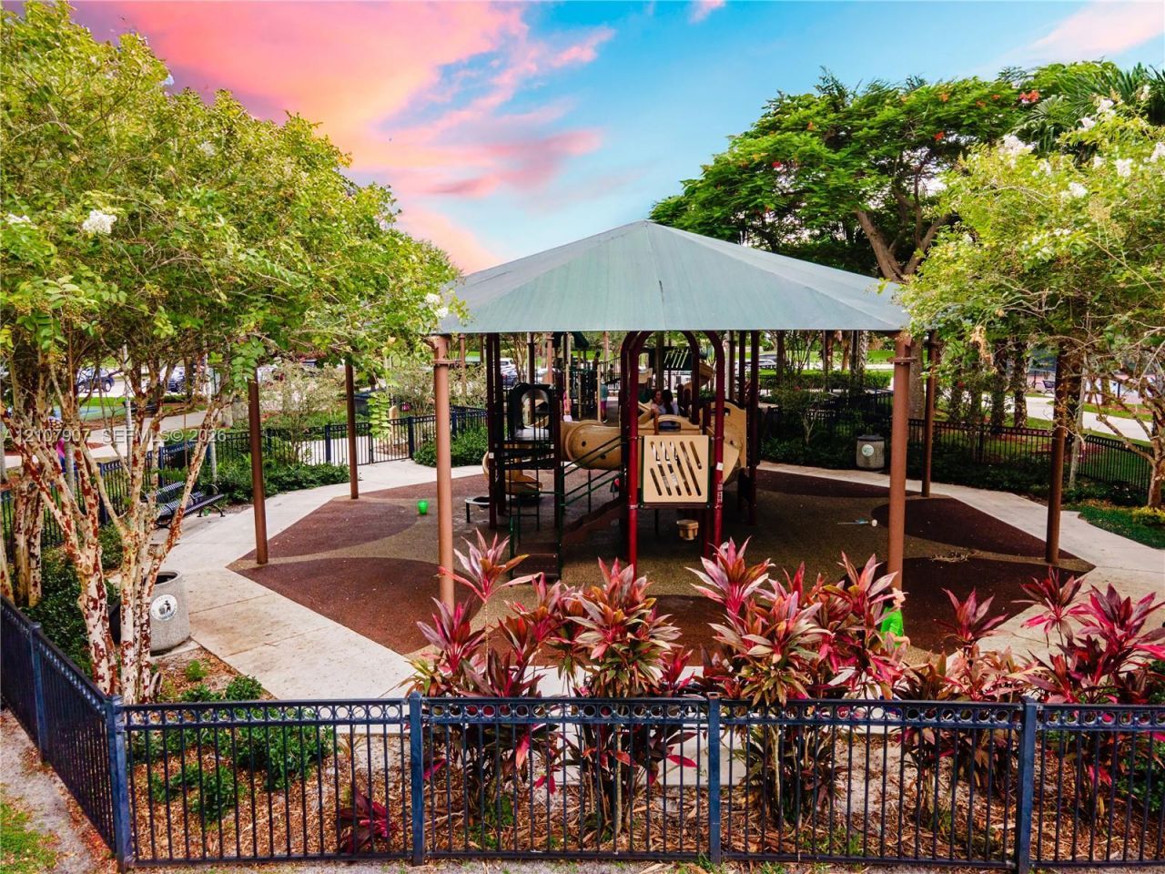 3500 Oaks Clubhouse Dr , Unit 308, Pompano Beach, FL 33069 Photo