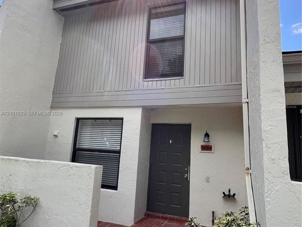 9884 NW 15th St , Unit 182, Pembroke Pines, FL 33024