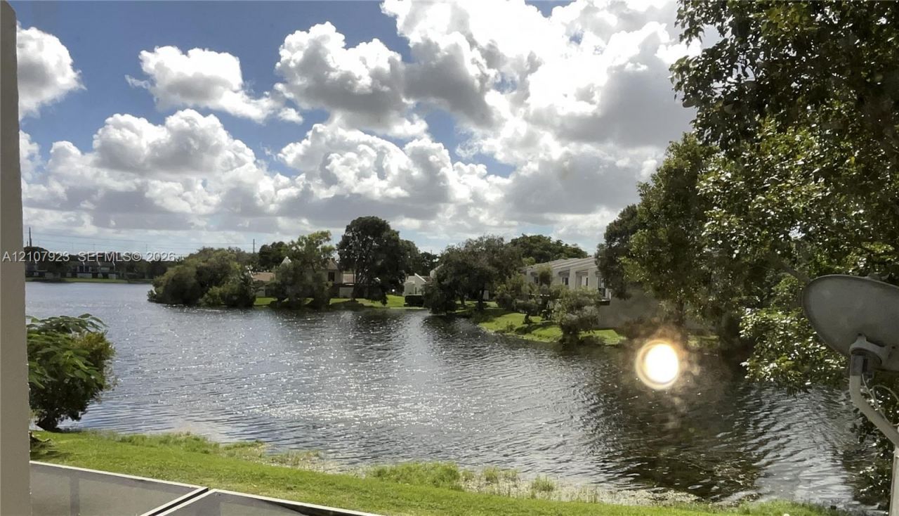 9884 NW 15th St , Unit 182, Pembroke Pines, FL 33024 Photo