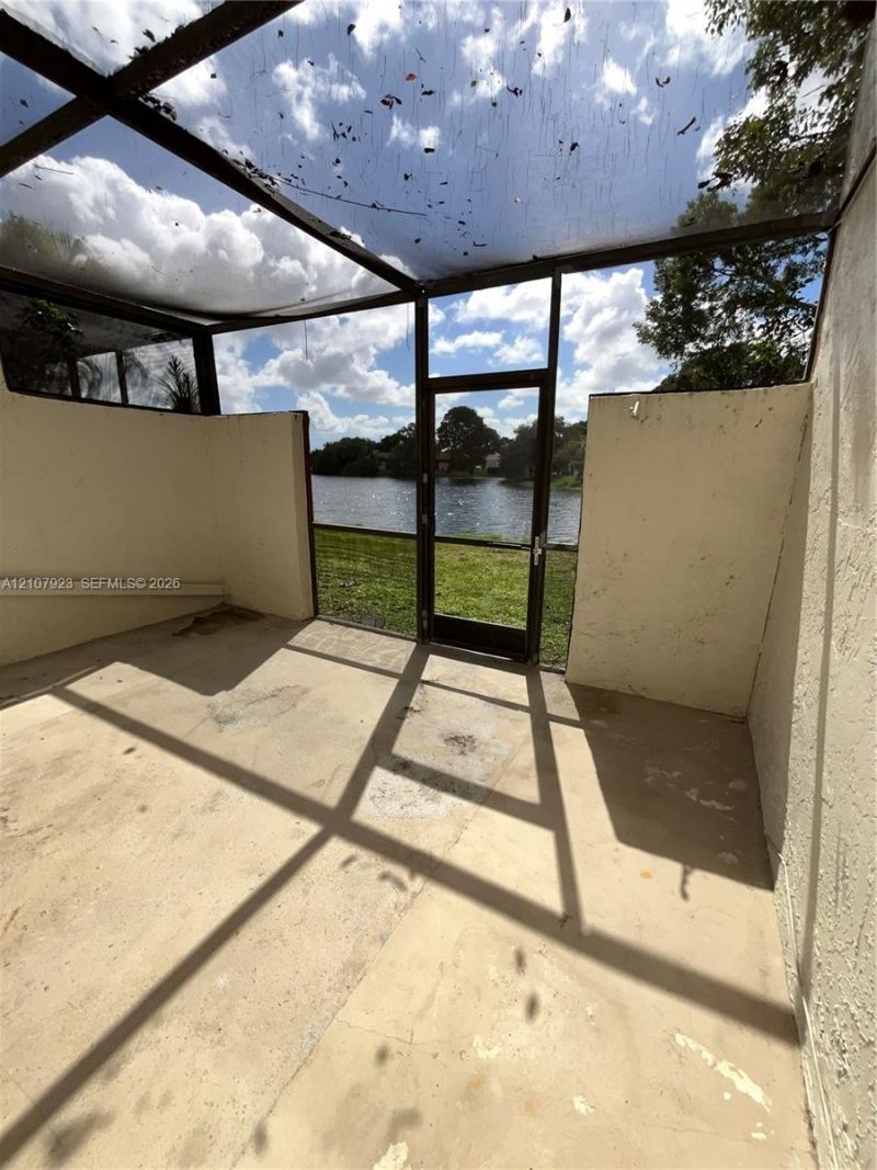 9884 NW 15th St , Unit 182, Pembroke Pines, FL 33024 Photo